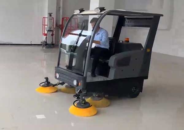 電動掃地車廠家哪家好？價格怎么樣